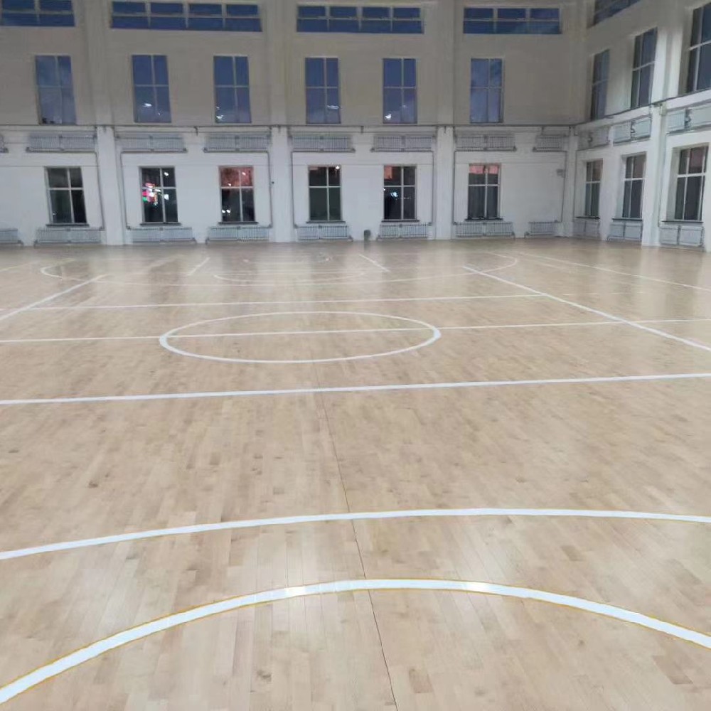 篮球馆体育专用实木地板的优点和缺点